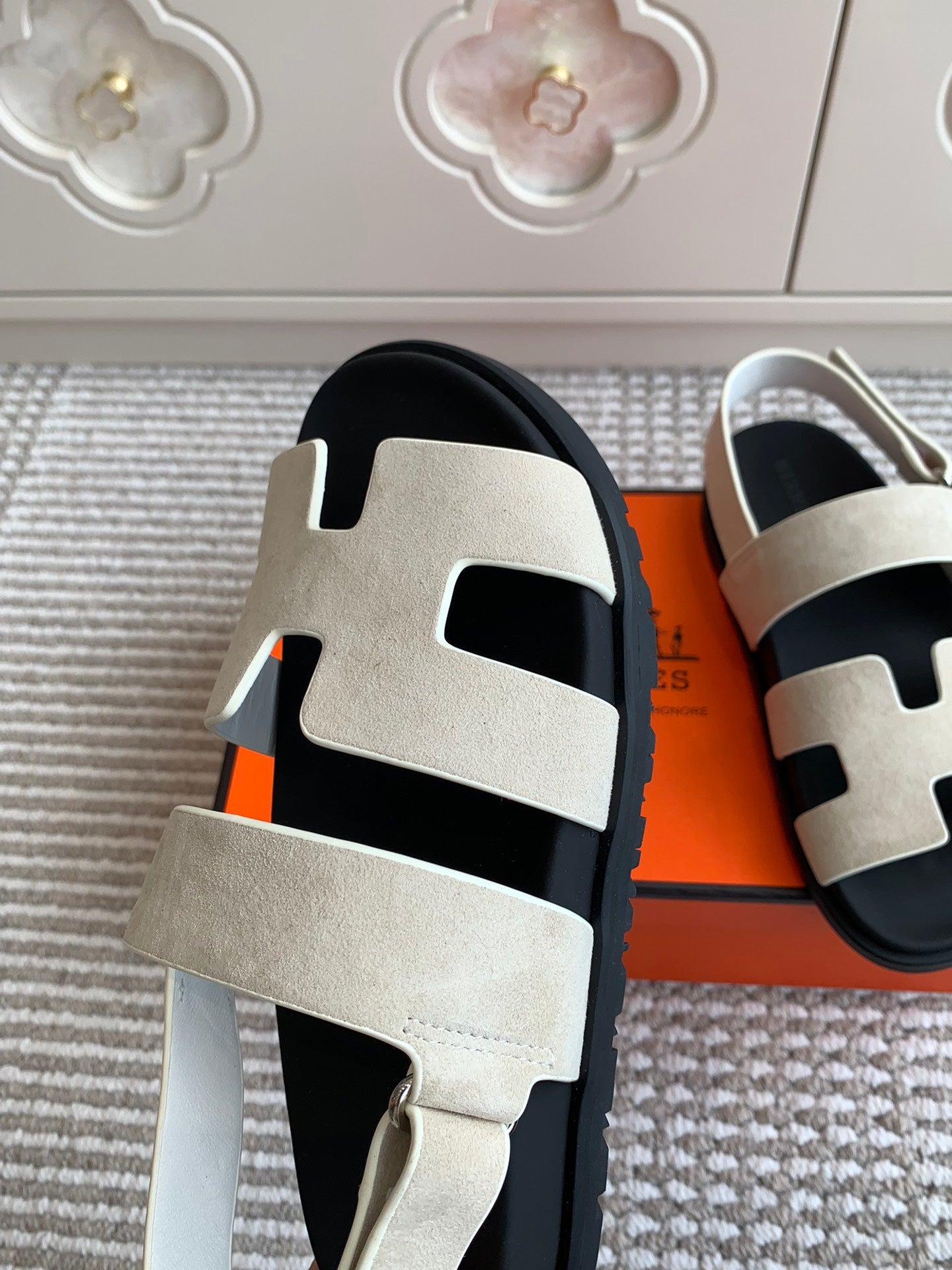 LuxluxHouse Best Quality Women Shoes Hermes