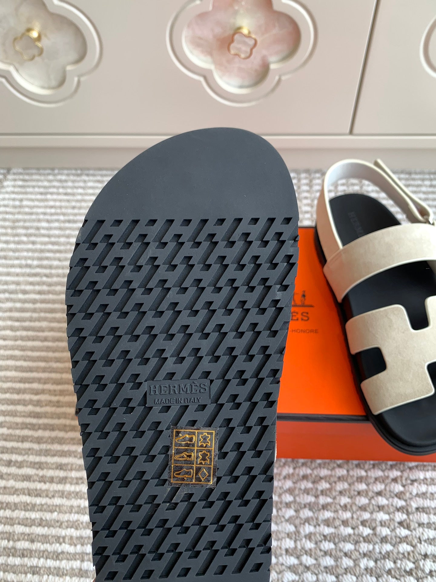LuxluxHouse Best Quality Women Shoes Hermes