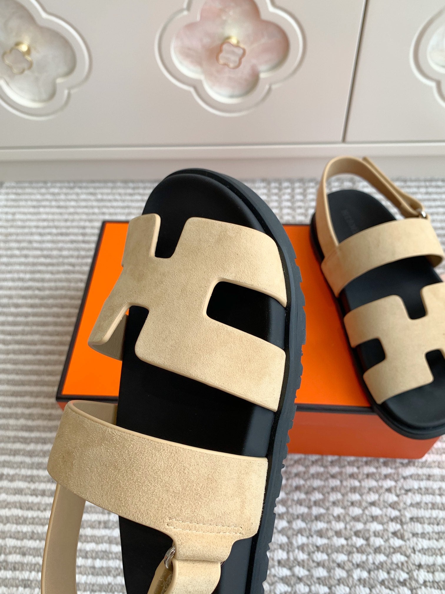 LuxluxHouse Best Quality Women Shoes Hermes