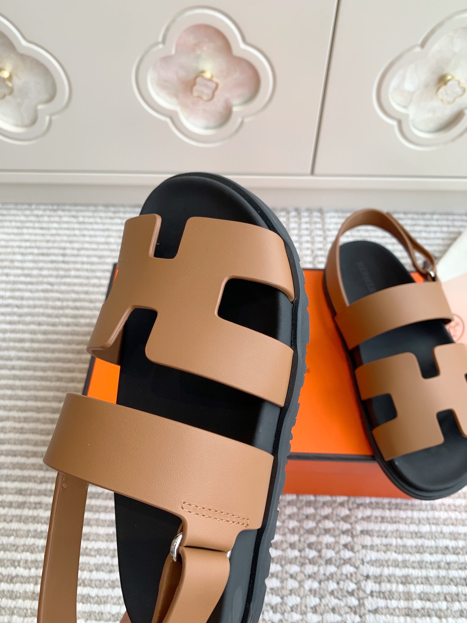 LuxluxHouse Best Quality Women Shoes Hermes