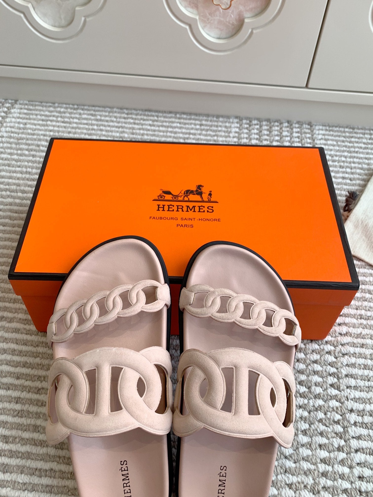 LuxluxHouse Best Quality Women Shoes Hermes