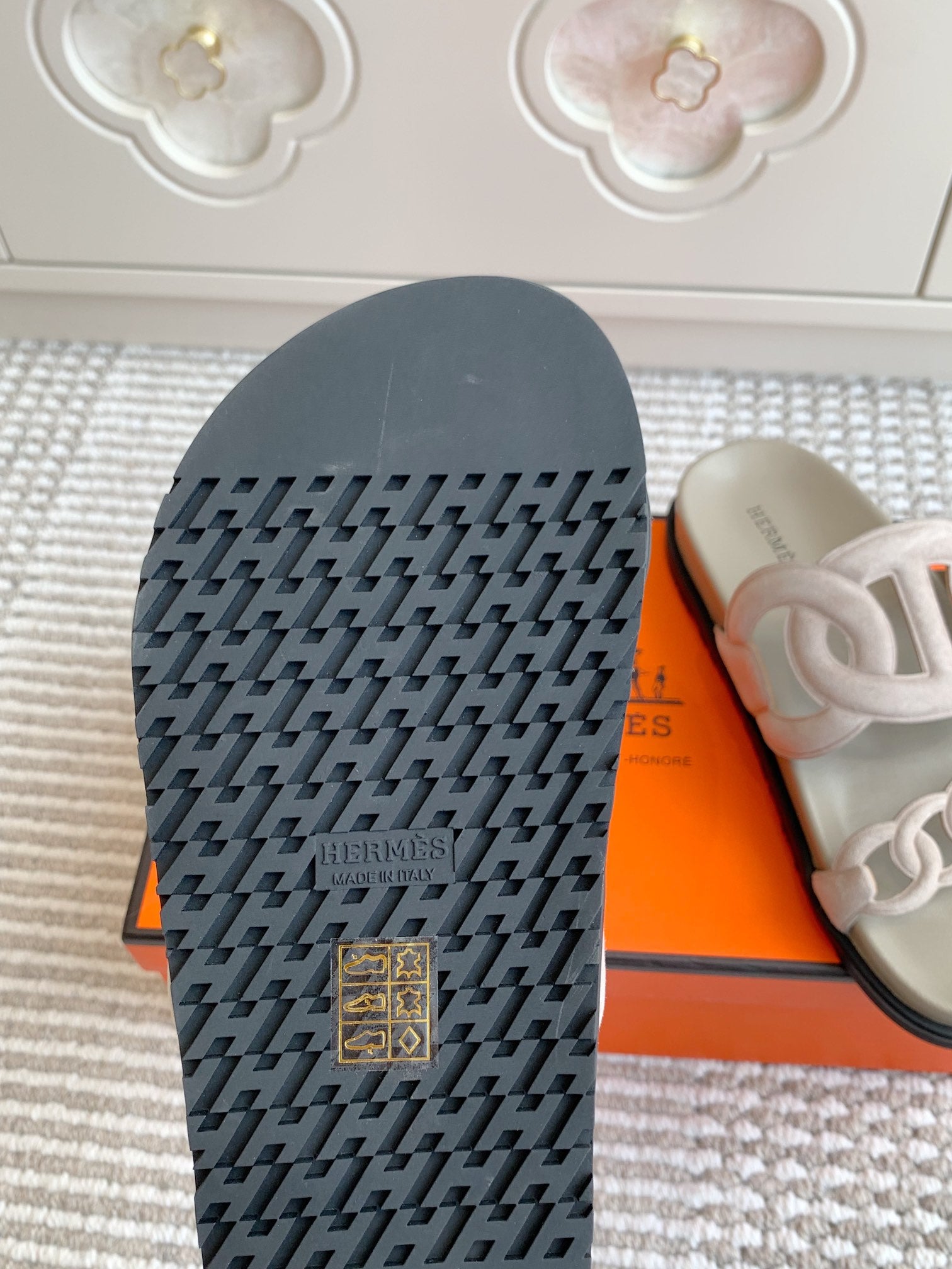 LuxluxHouse Best Quality Women Shoes Hermes