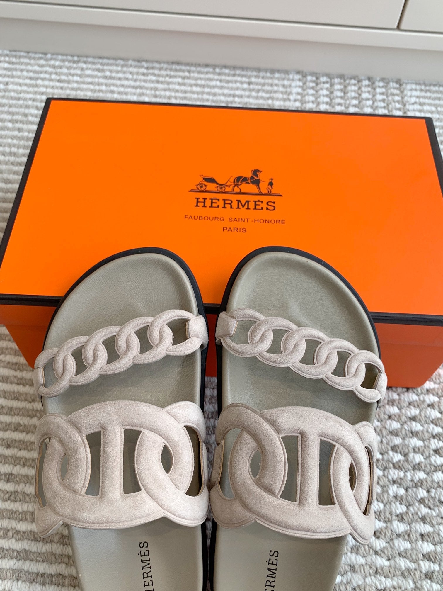 LuxluxHouse Best Quality Women Shoes Hermes