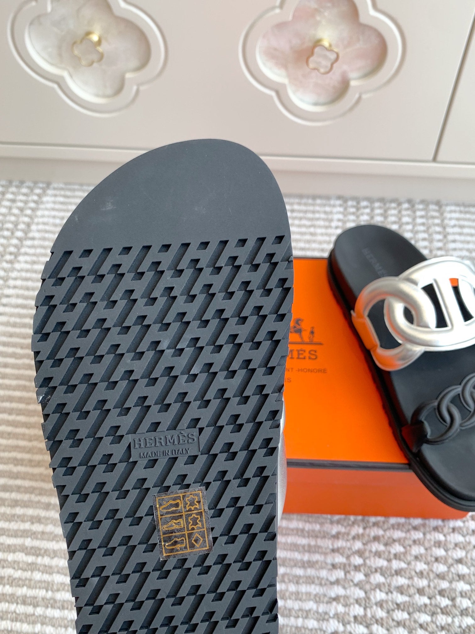 LuxluxHouse Best Quality Women Shoes Hermes