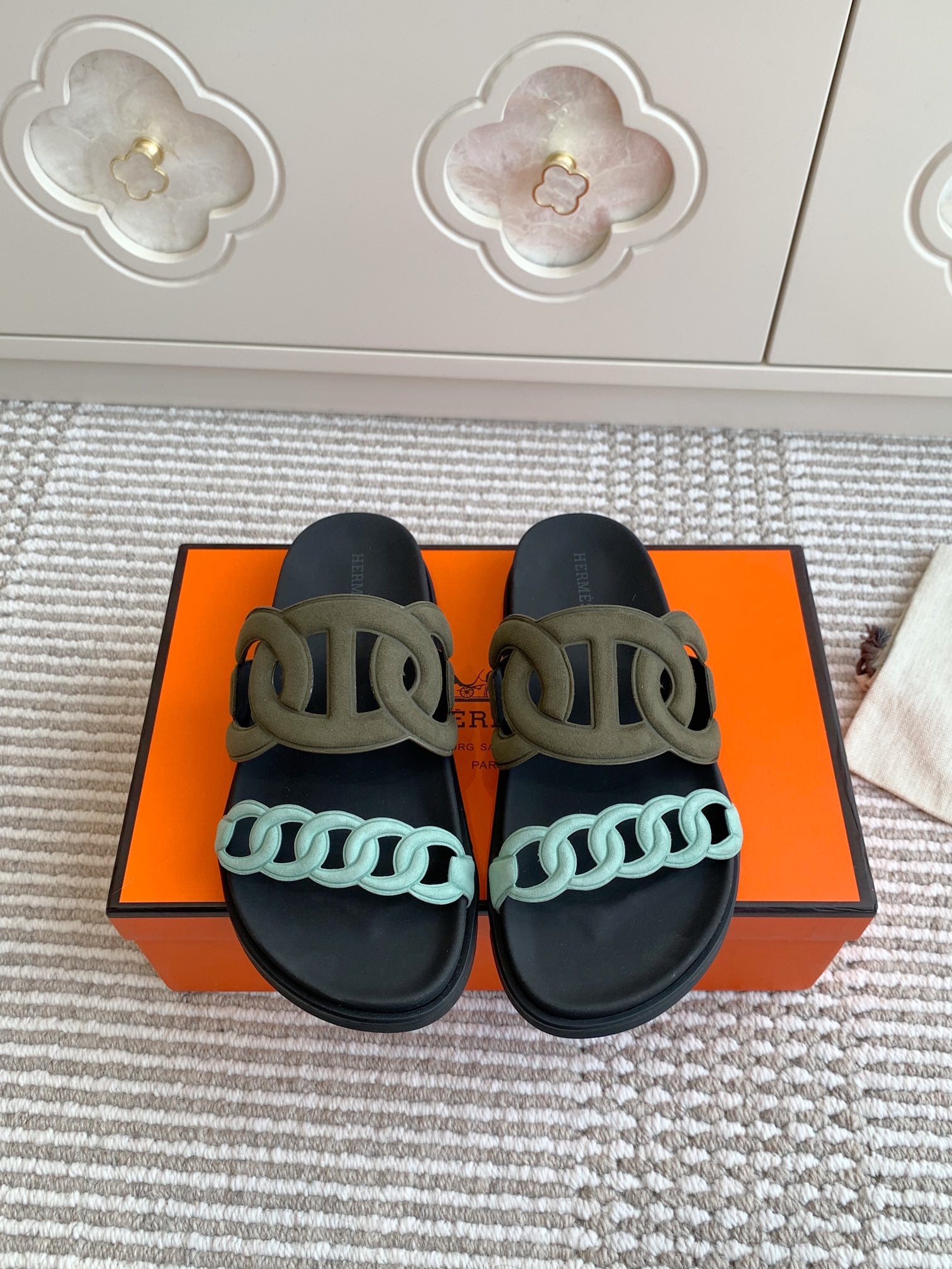 LuxluxHouse Best Quality Women Shoes Hermes