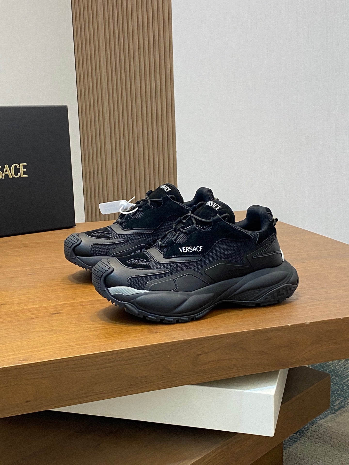 LuxluxHouse Best Quality Shoes Versace