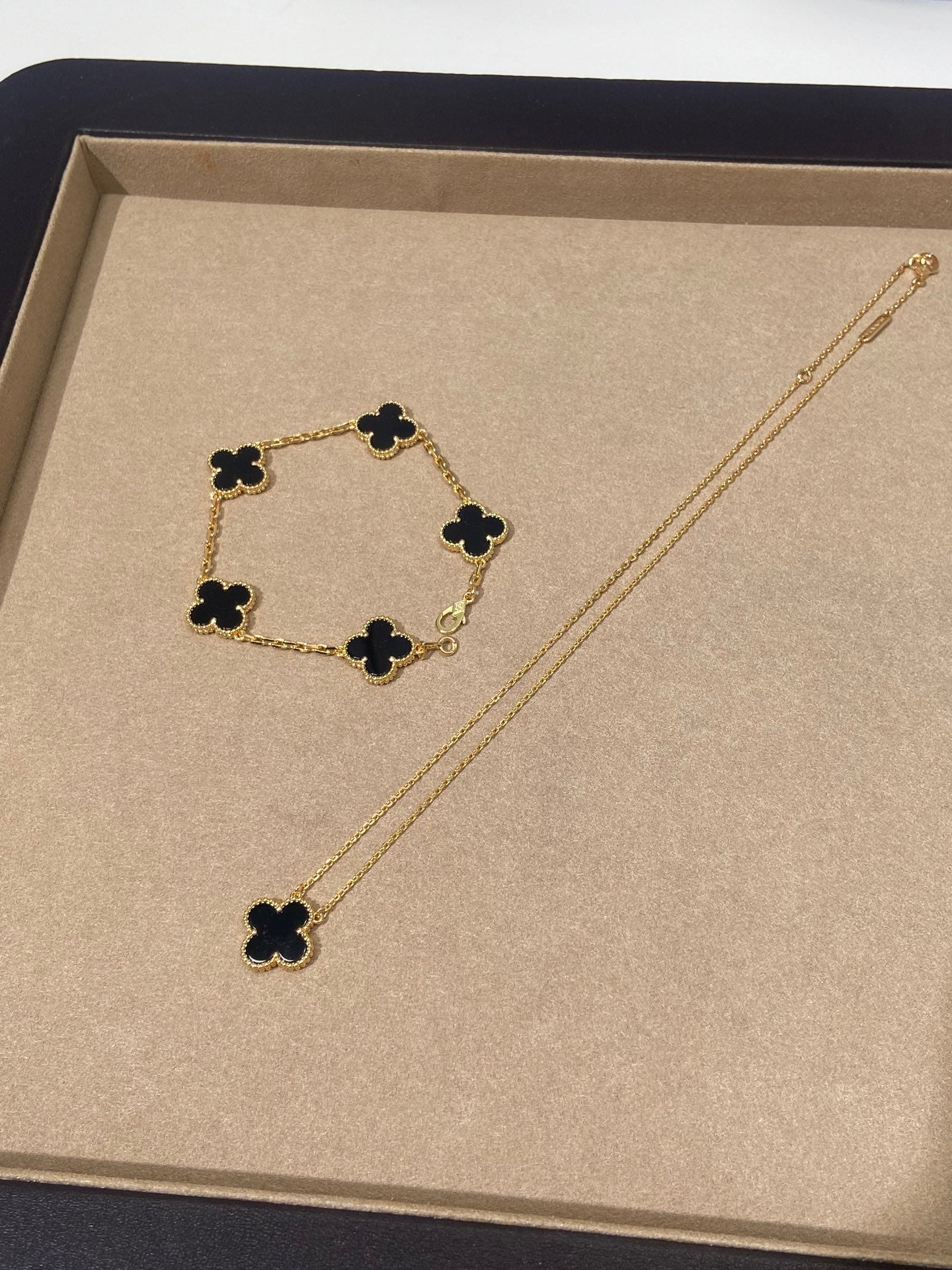 LuxluxHouse Best Quality Accessories Van Cleef & Arpels