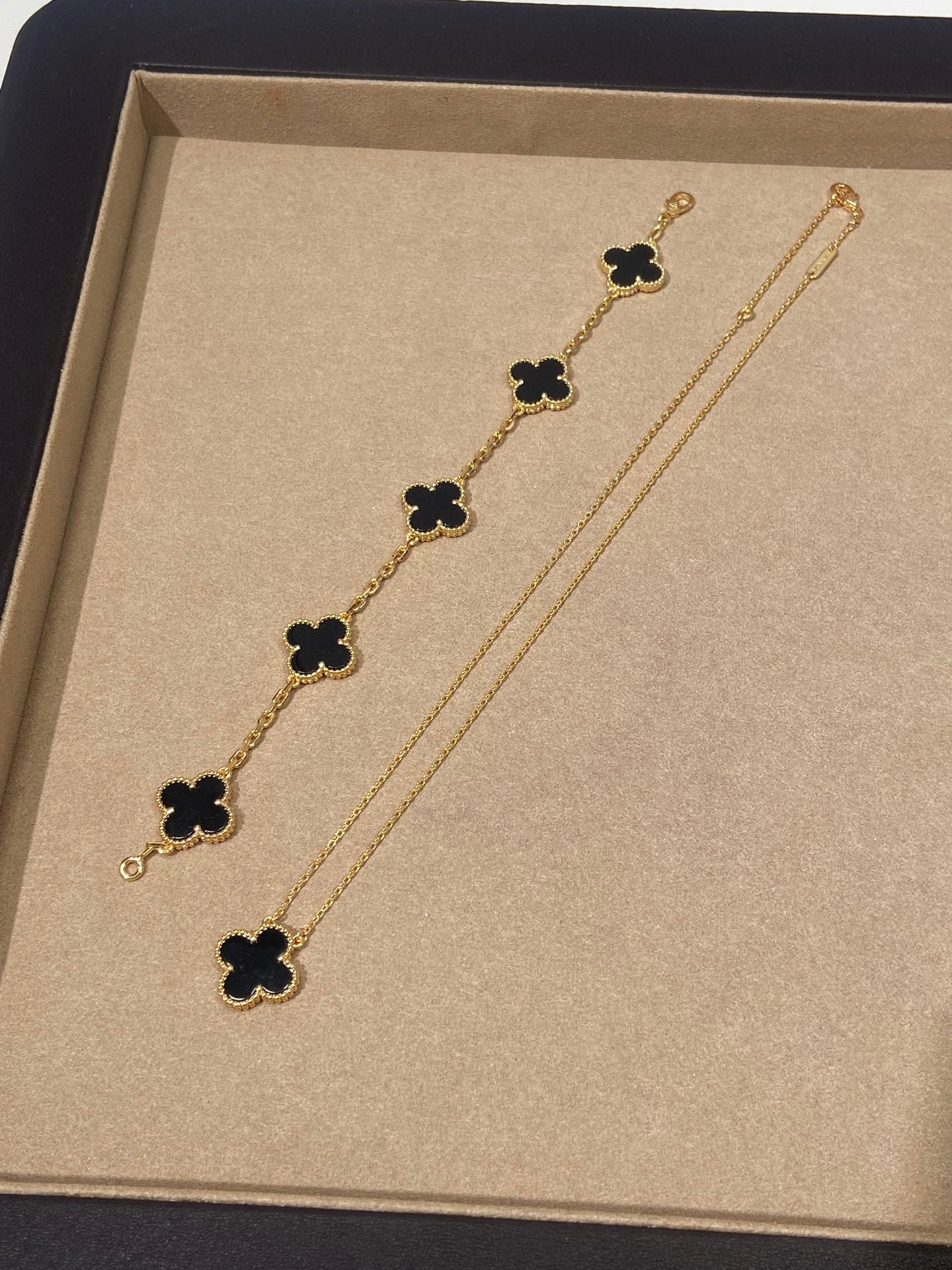 LuxluxHouse Best Quality Accessories Van Cleef & Arpels