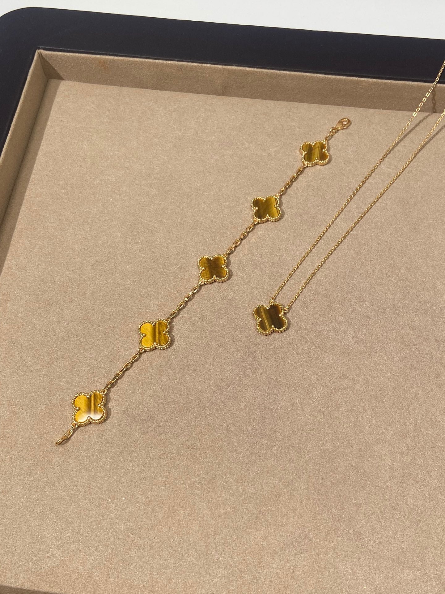 LuxluxHouse Best Quality Accessories Van Cleef & Arpels