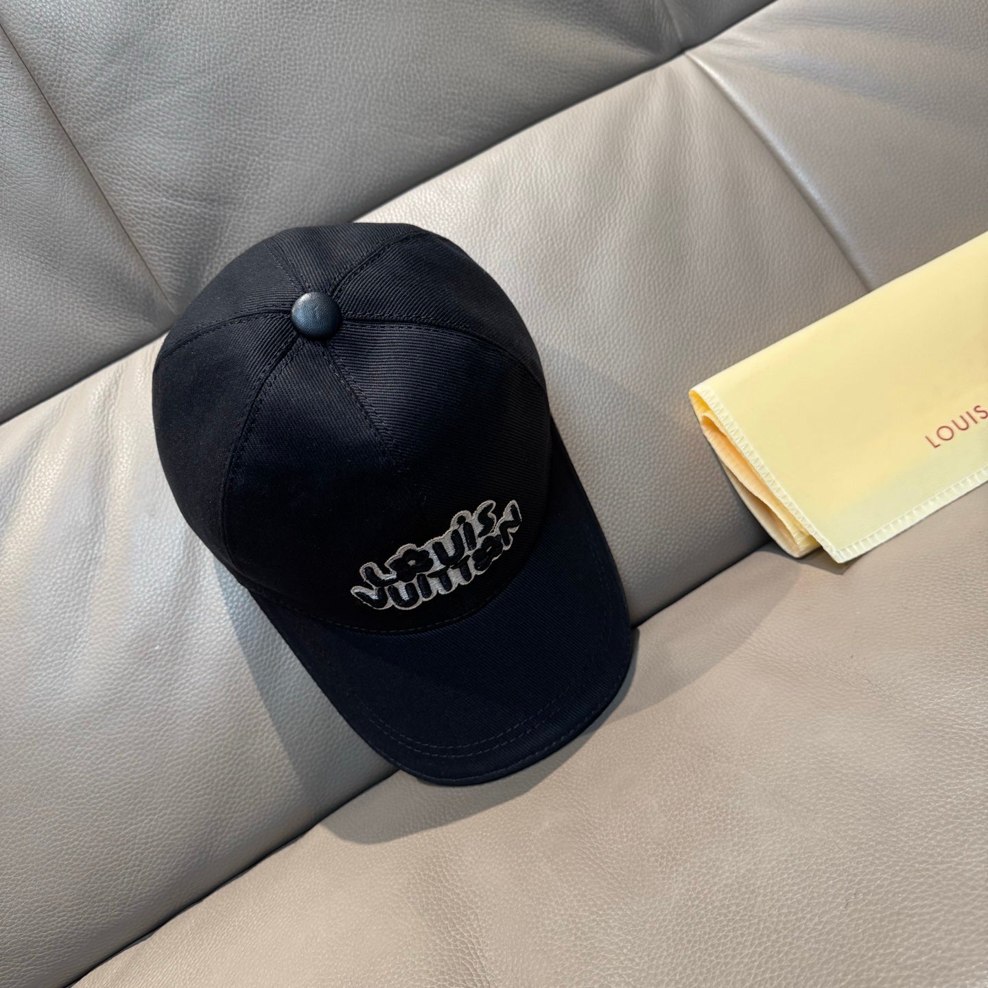 LuxluxHouse Best Quality Caps Louis Vuitton