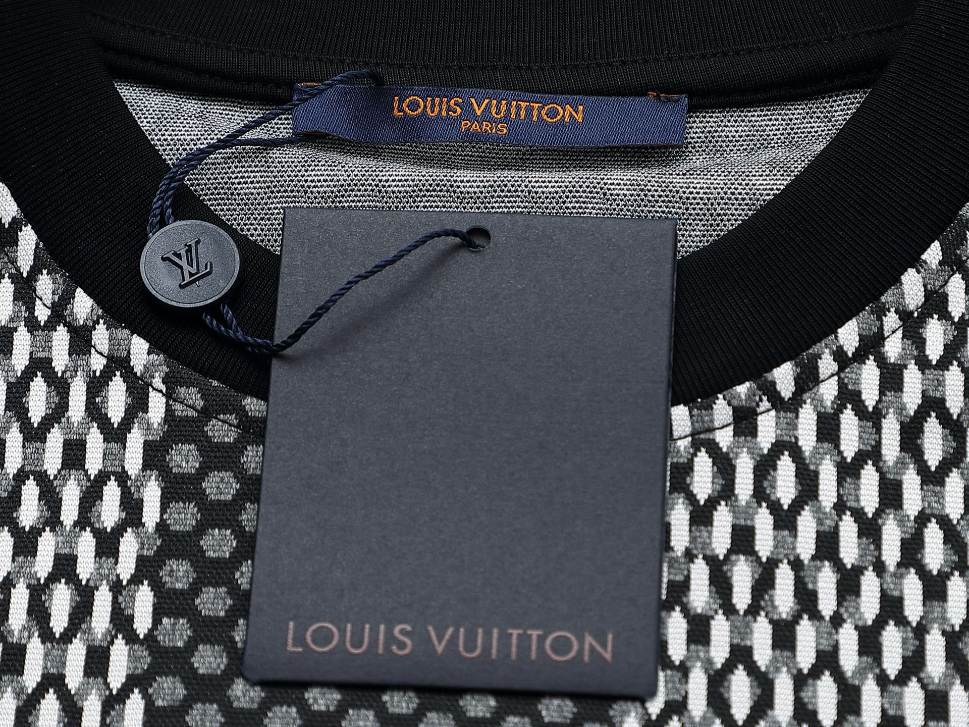 LuxluxHouse Best Quality Clothes T-shirt Louis Vuitton