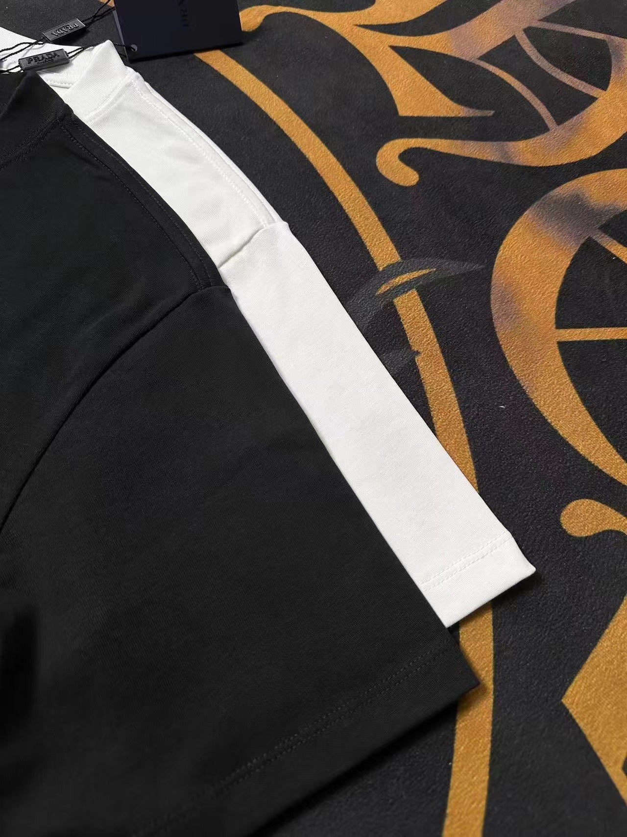 LuxluxHouse Best Quality Clothes T-shirt Prada