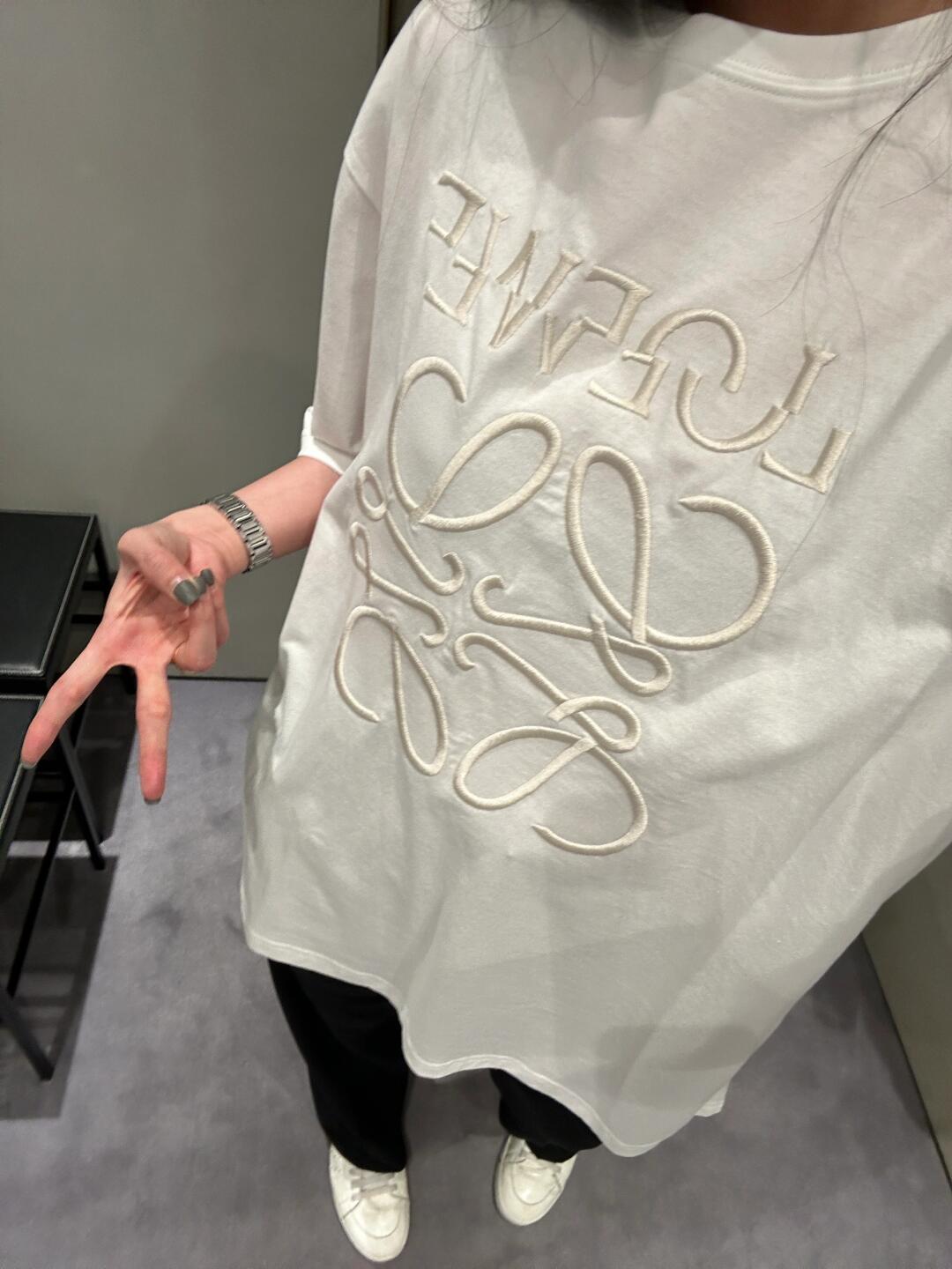 LuxluxHouse Best Quality Clothes T-shirt Loewe