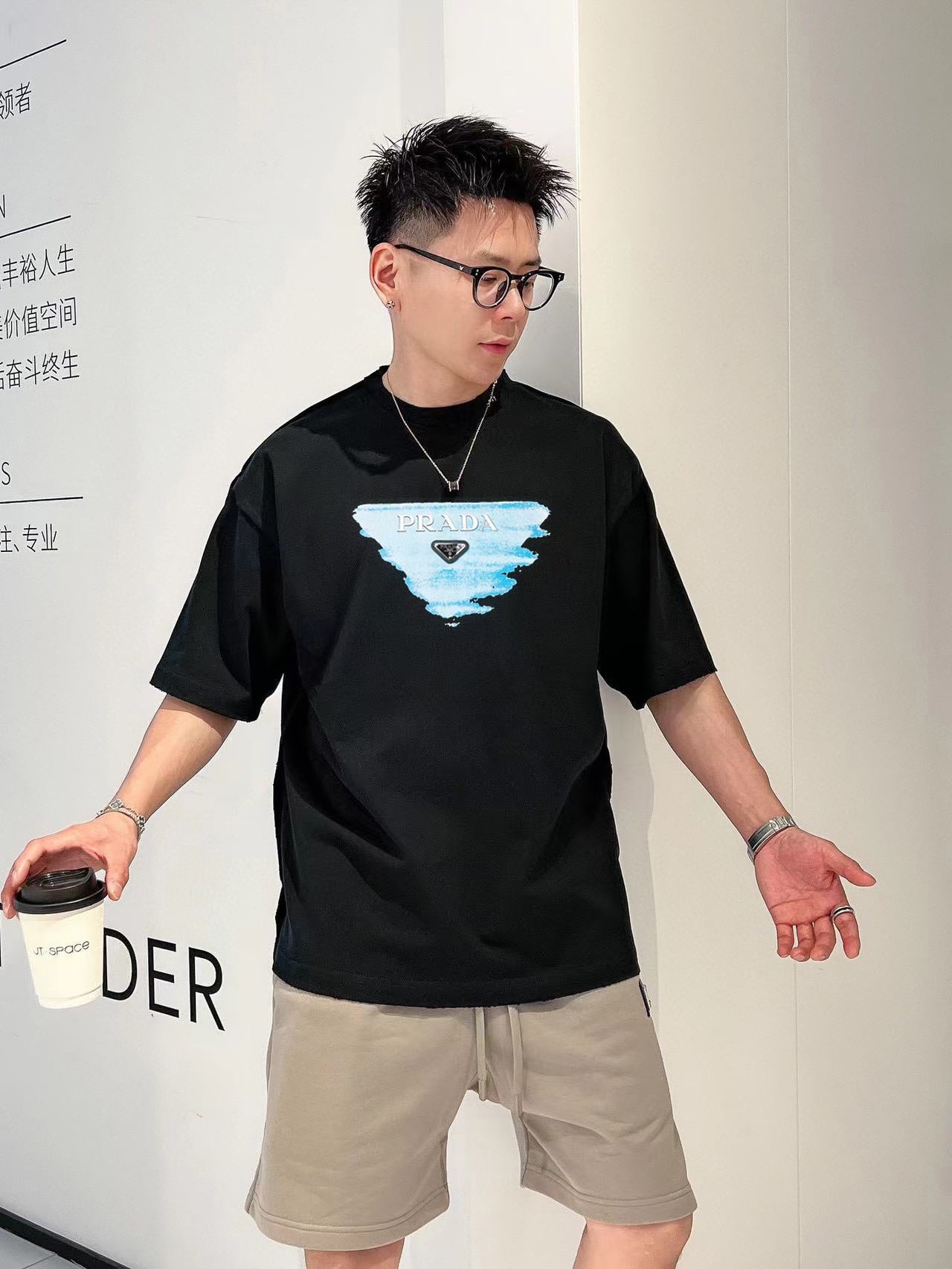 LuxluxHouse Best Quality Clothes T-shirt Prada