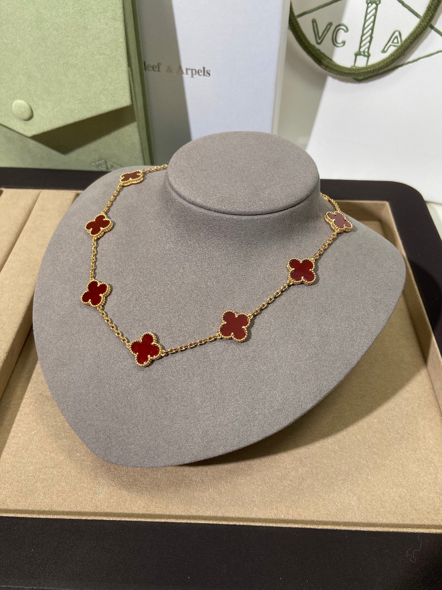 LuxluxHouse Best Quality Accessories Van Cleef & Arpels