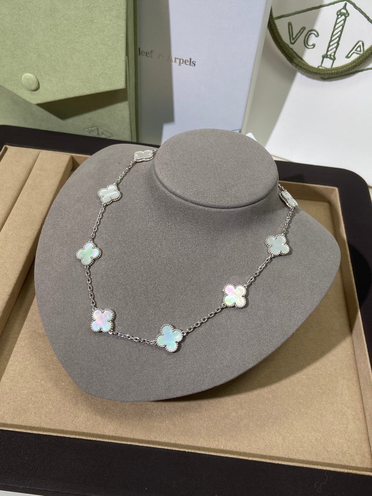 LuxluxHouse Best Quality Accessories Van Cleef & Arpels