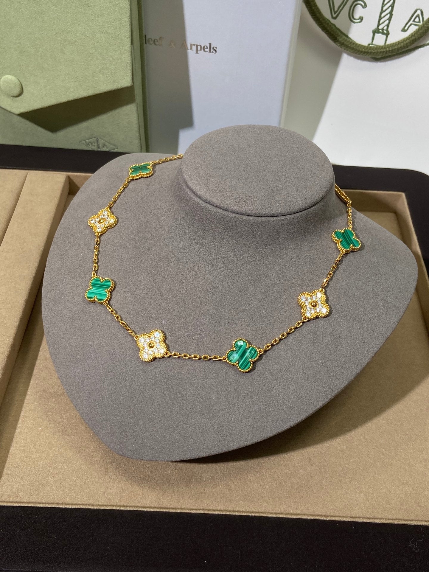 LuxluxHouse Best Quality Accessories Van Cleef & Arpels