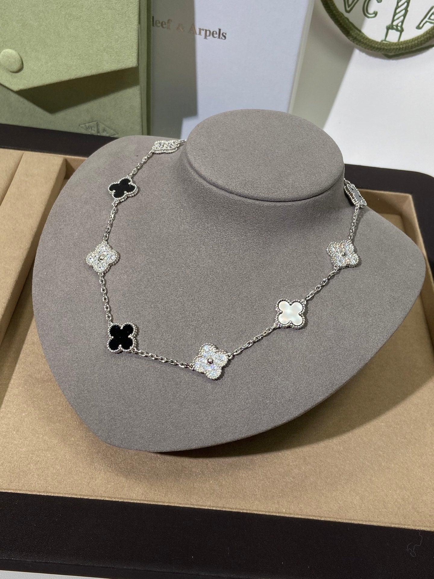LuxluxHouse Best Quality Accessories Van Cleef & Arpels