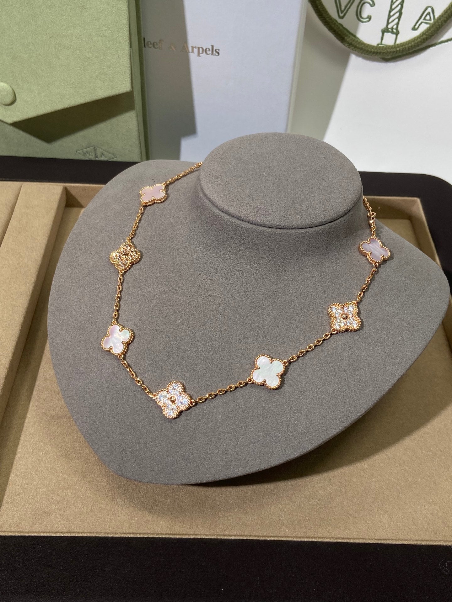 LuxluxHouse Best Quality Accessories Van Cleef & Arpels