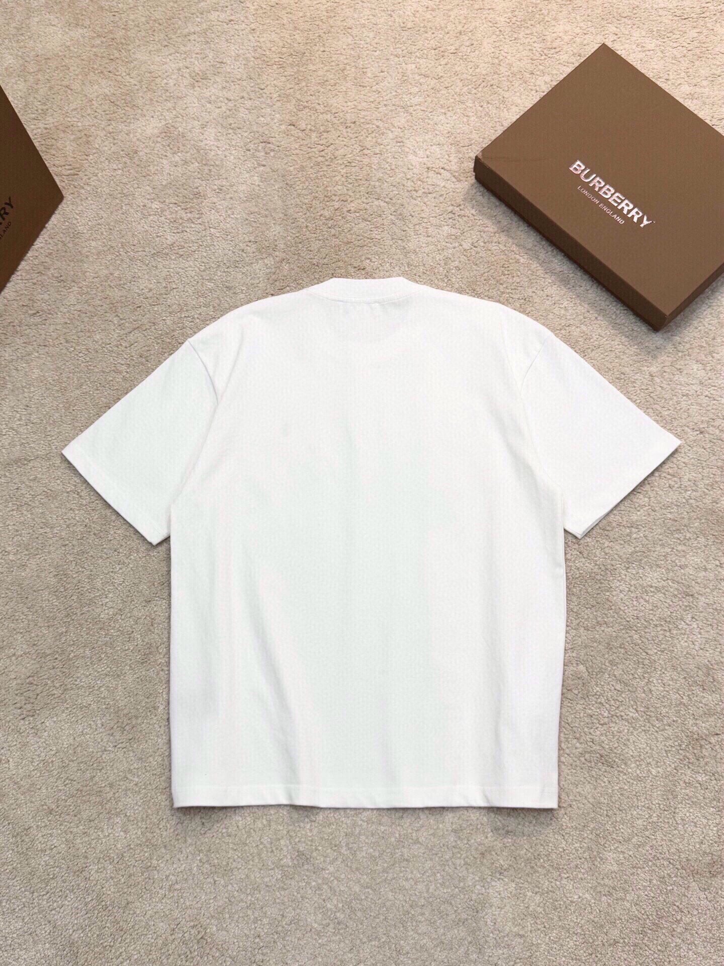 LuxluxHouse Best Quality Clothes Burberry T-shirt