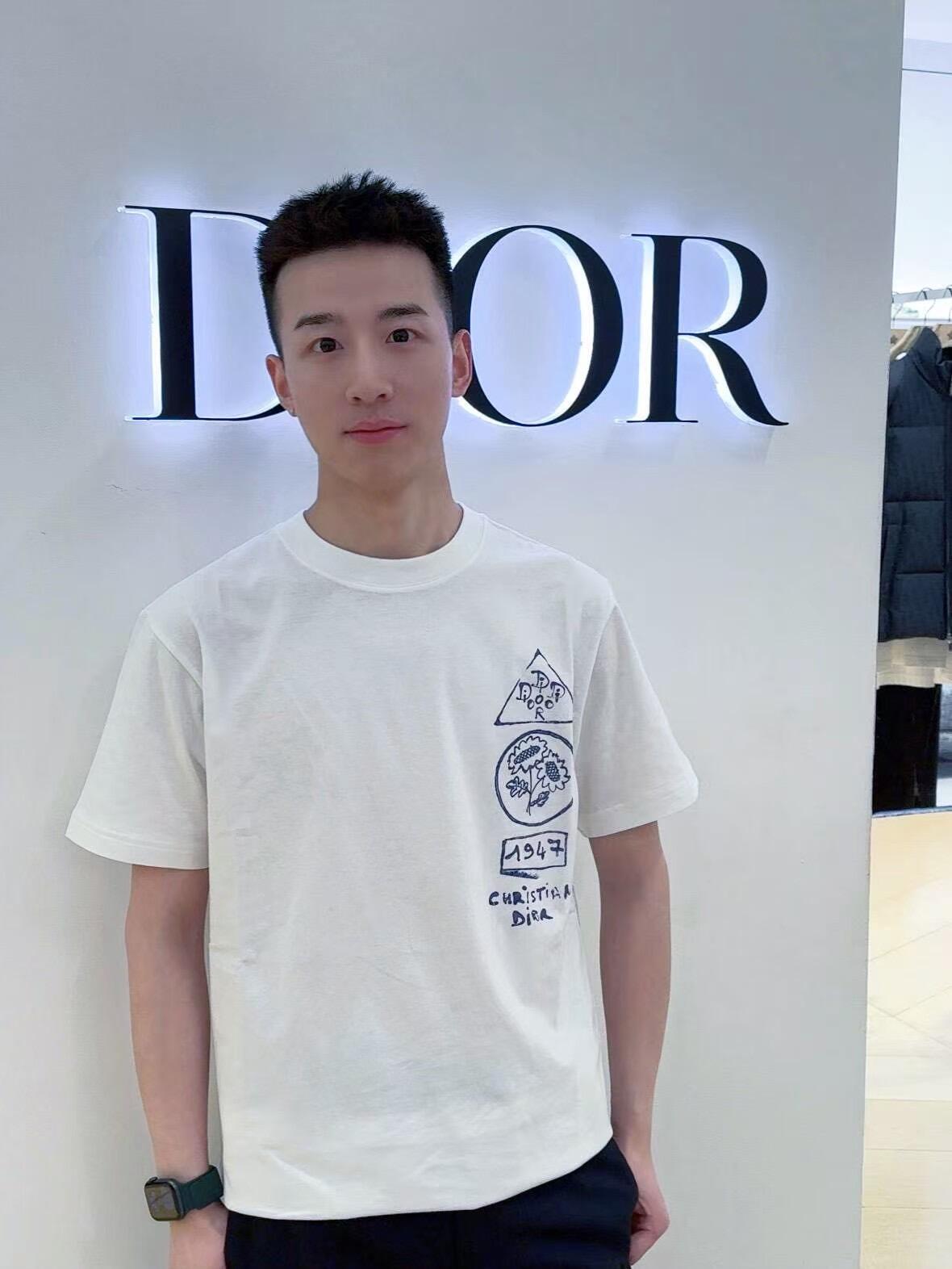 LuxluxHouse Best Quality Clothes T-shirt Dior