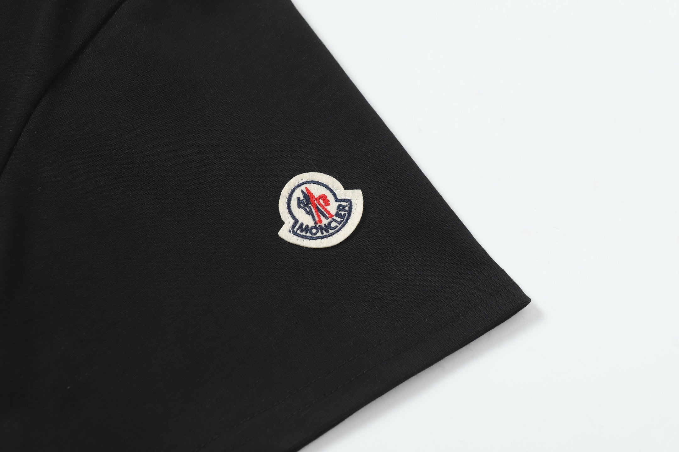 LuxluxHouse Best Quality Clothes T-shirt Moncler