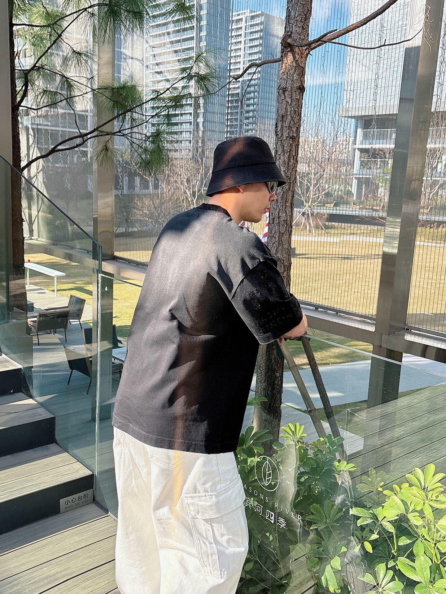 LuxluxHouse Best Quality Clothes Balenciaga T-shirt