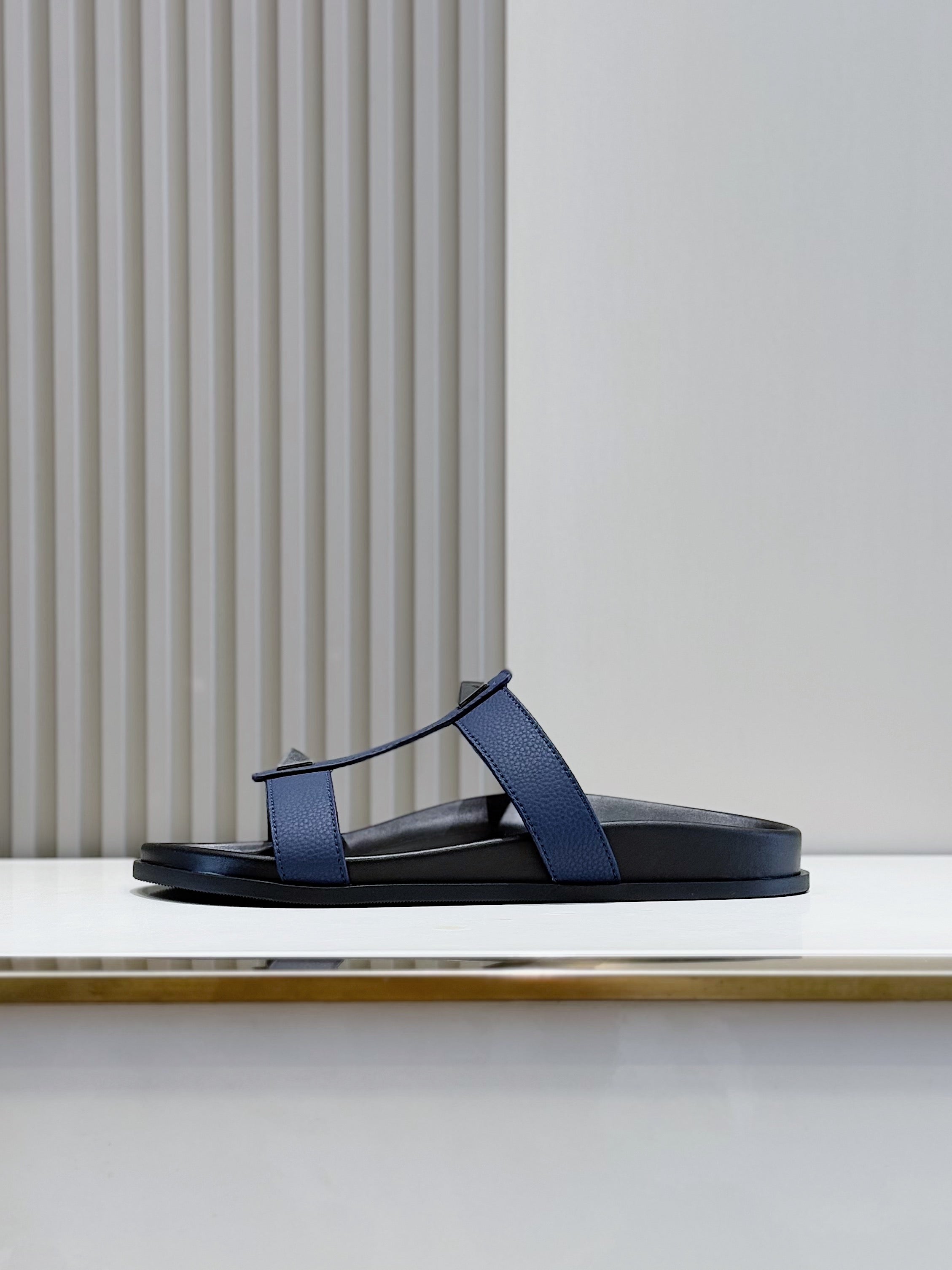 LuxluxHouse Best Quality Sandals Valentino