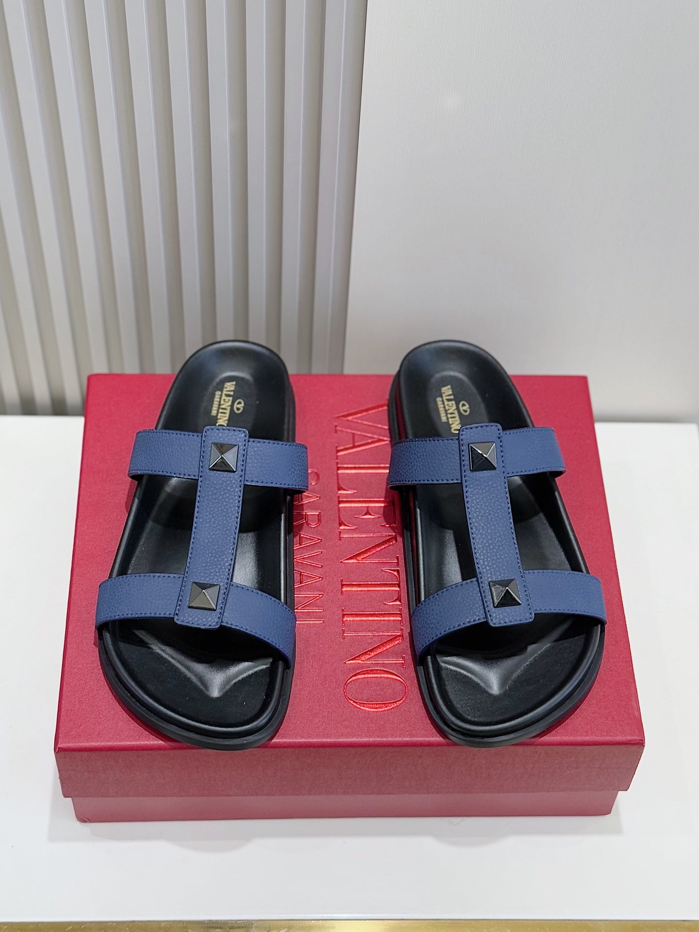 LuxluxHouse Best Quality Sandals Valentino