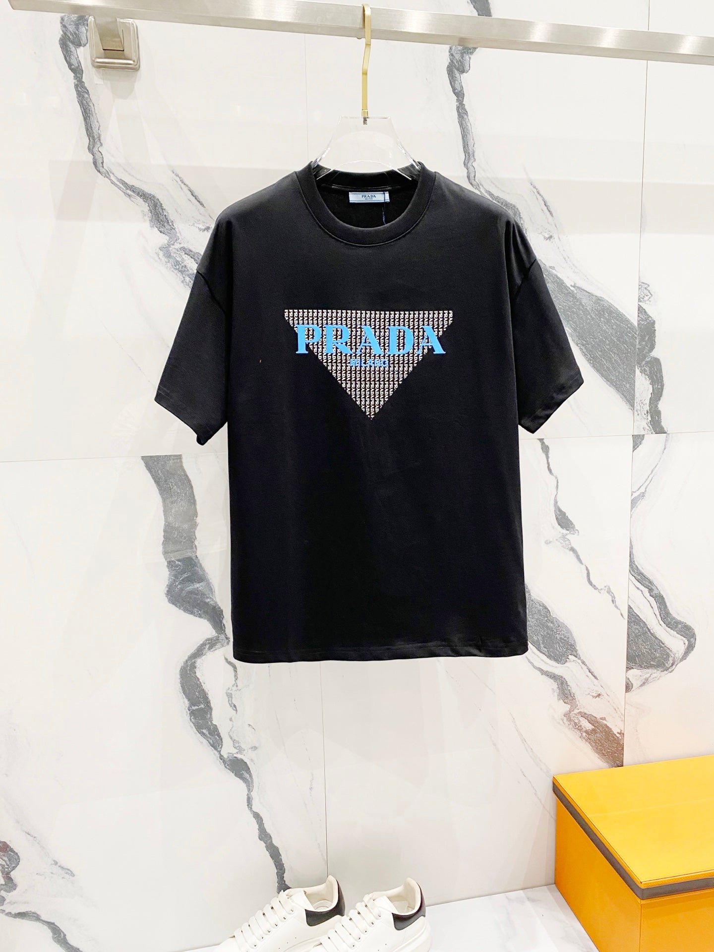 LuxluxHouse Best Quality Clothes T-shirt Prada