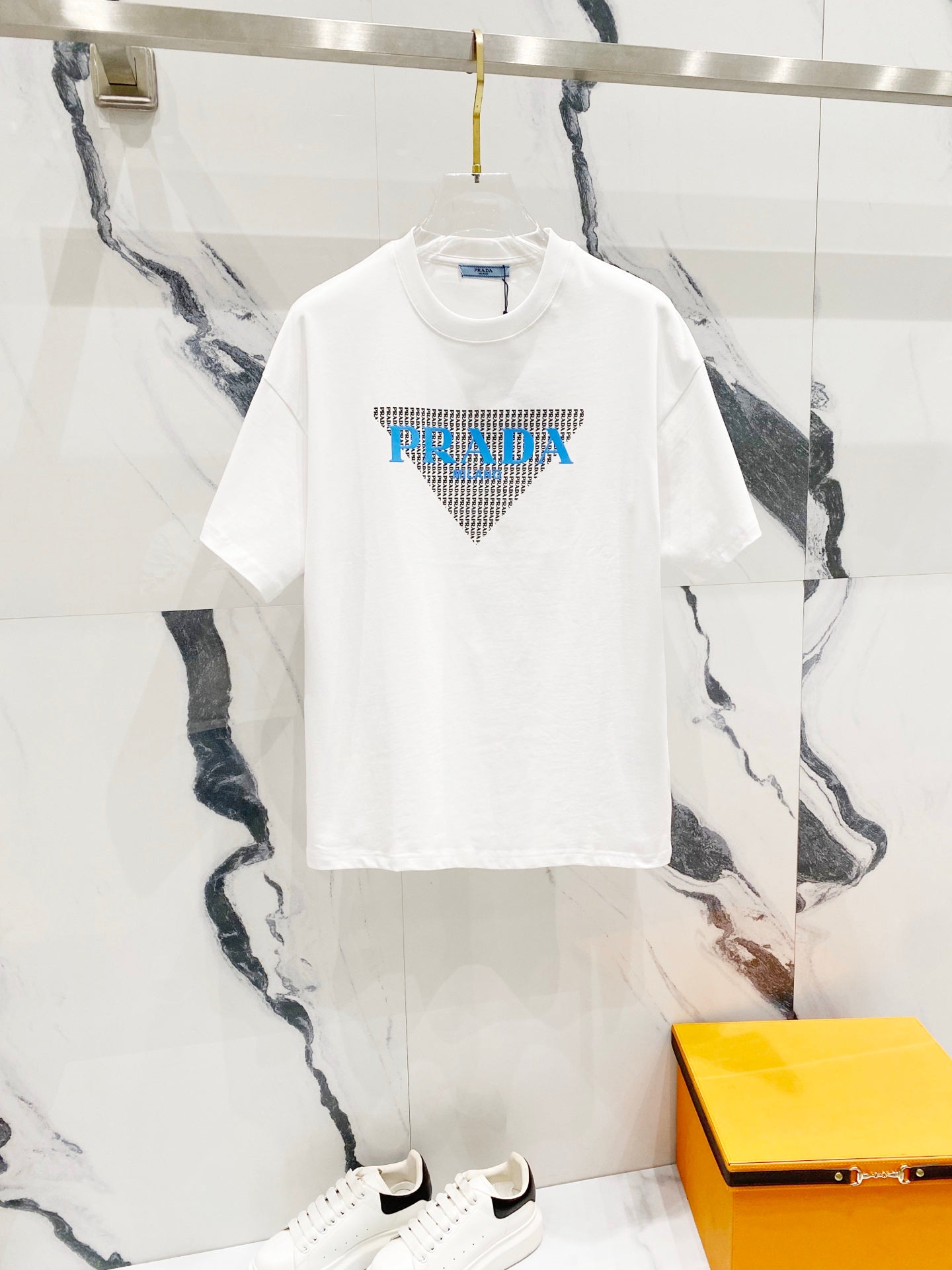 LuxluxHouse Best Quality Clothes T-shirt Prada