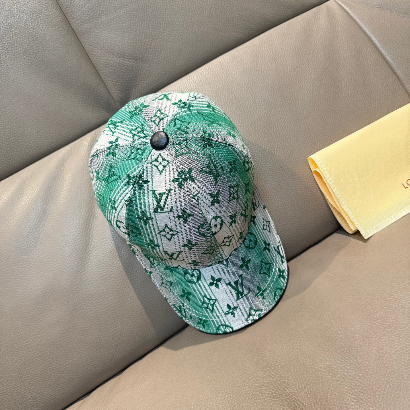 LuxluxHouse Best Quality Caps Louis Vuitton