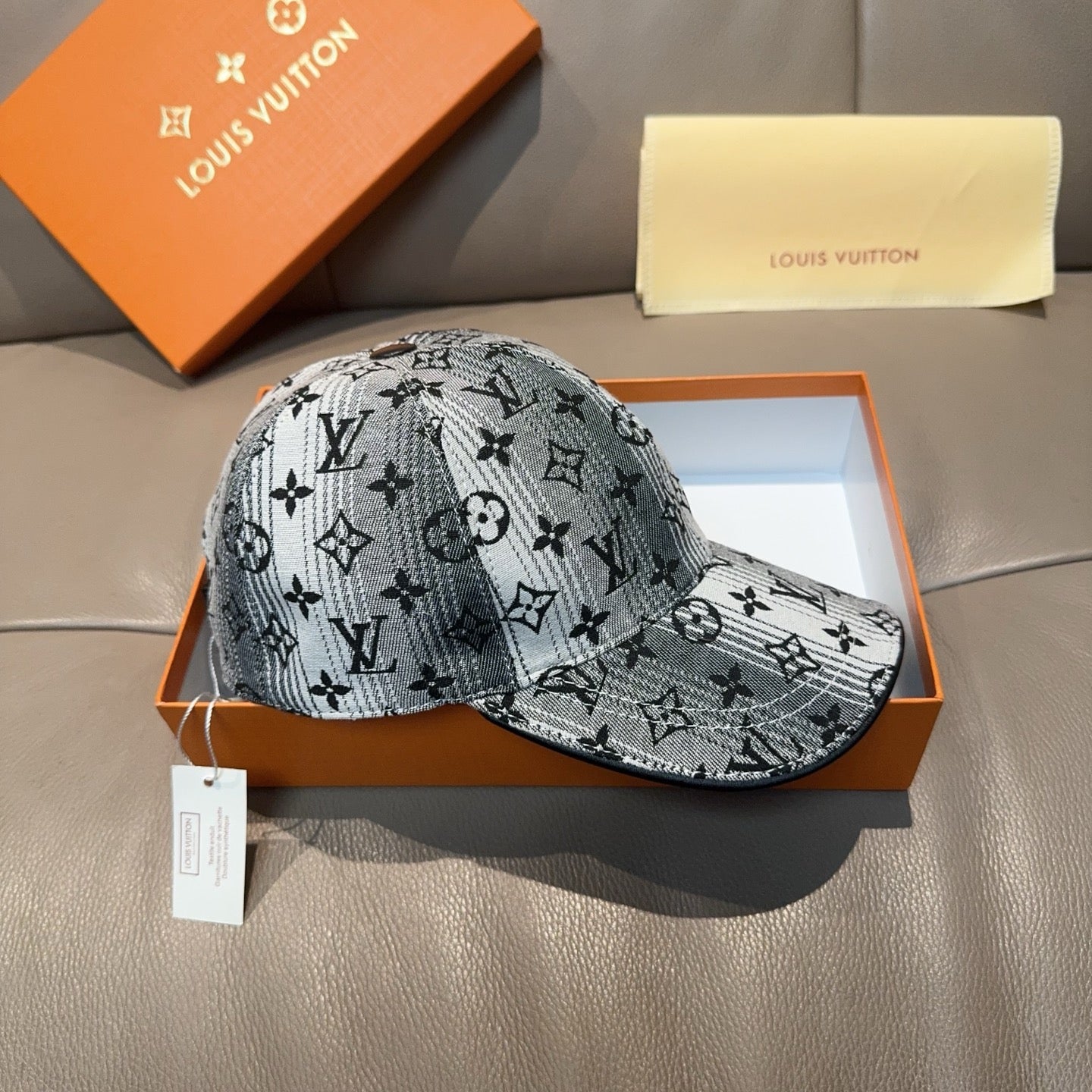 LuxluxHouse Best Quality Caps Louis Vuitton