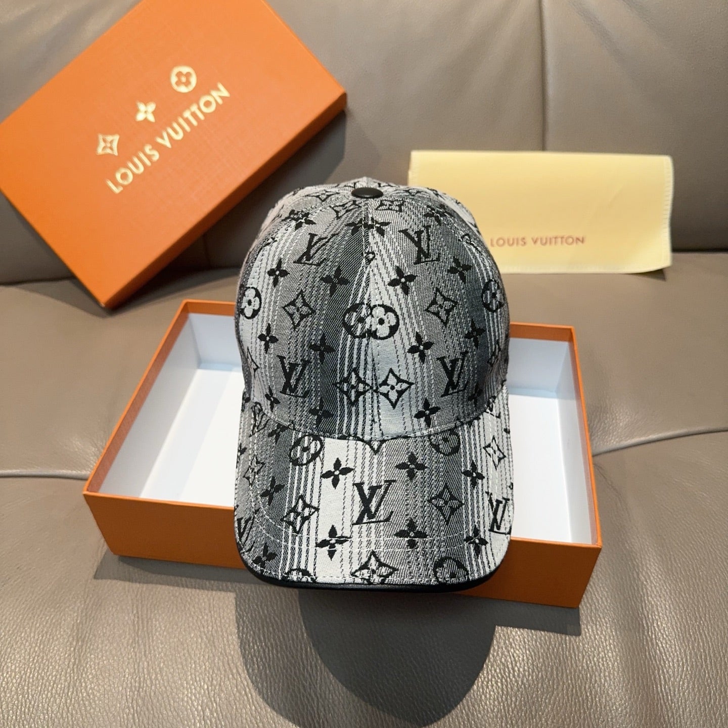 LuxluxHouse Best Quality Caps Louis Vuitton