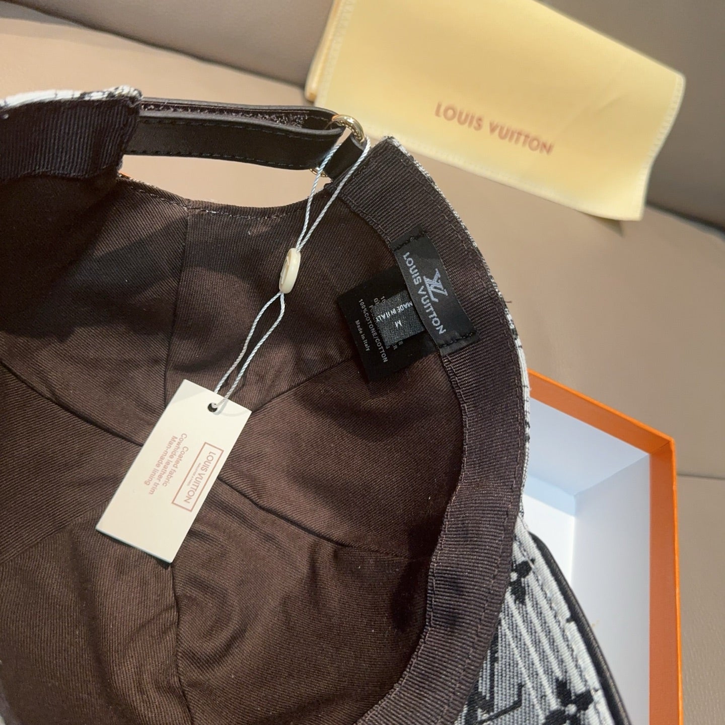 LuxluxHouse Best Quality Caps Louis Vuitton