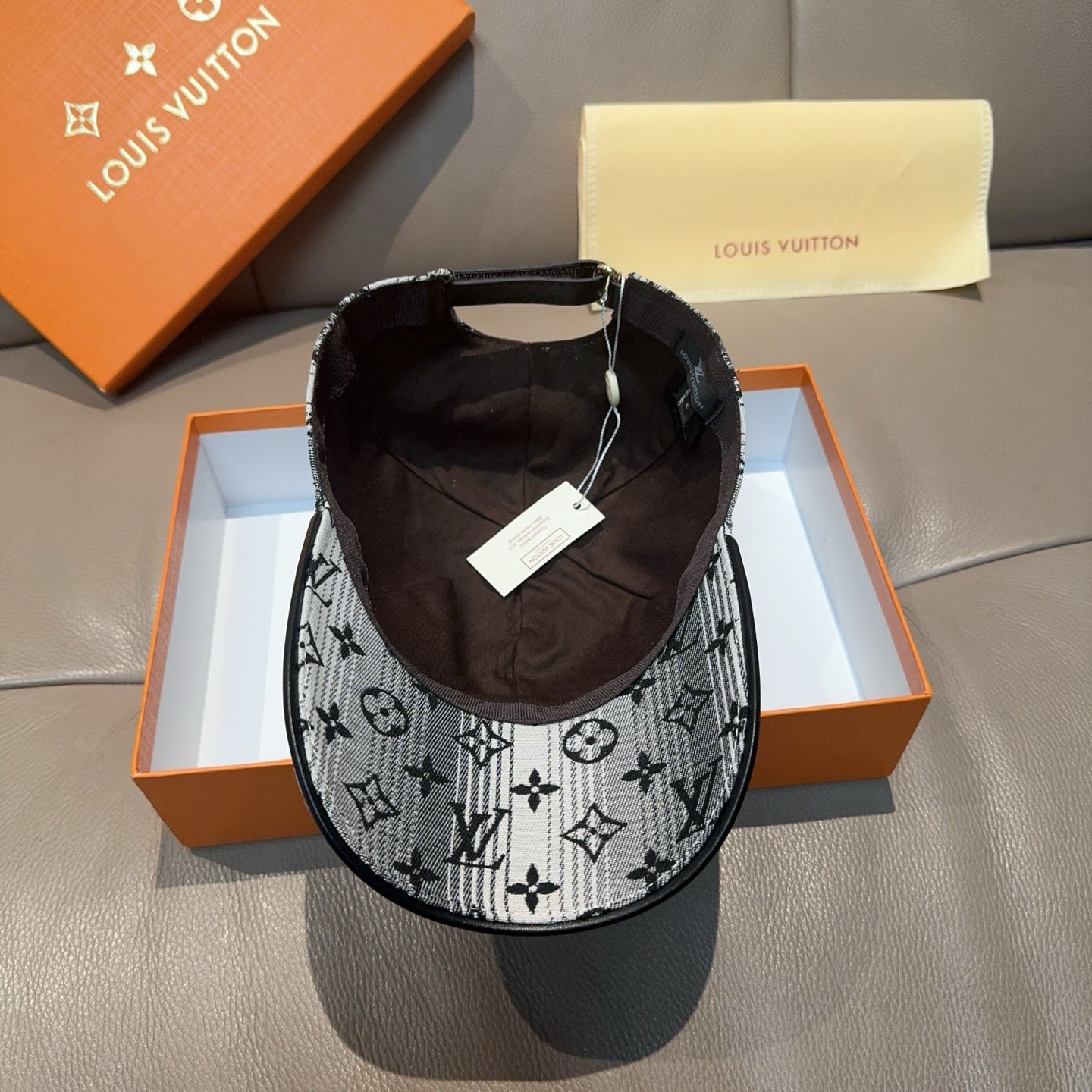 LuxluxHouse Best Quality Caps Louis Vuitton