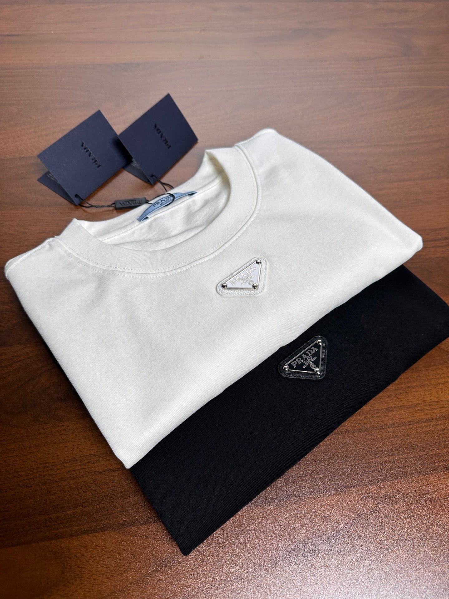 LuxluxHouse Best Quality Clothes T-shirt Prada