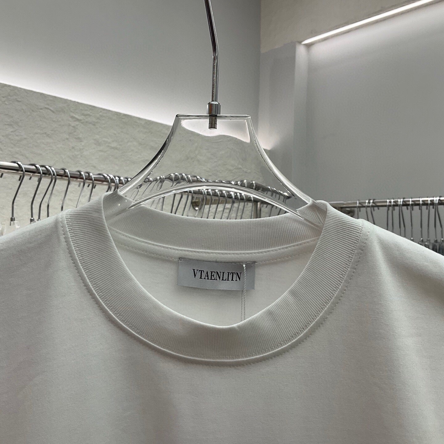 LuxluxHouse Best Quality Clothes Valentino T-shirt