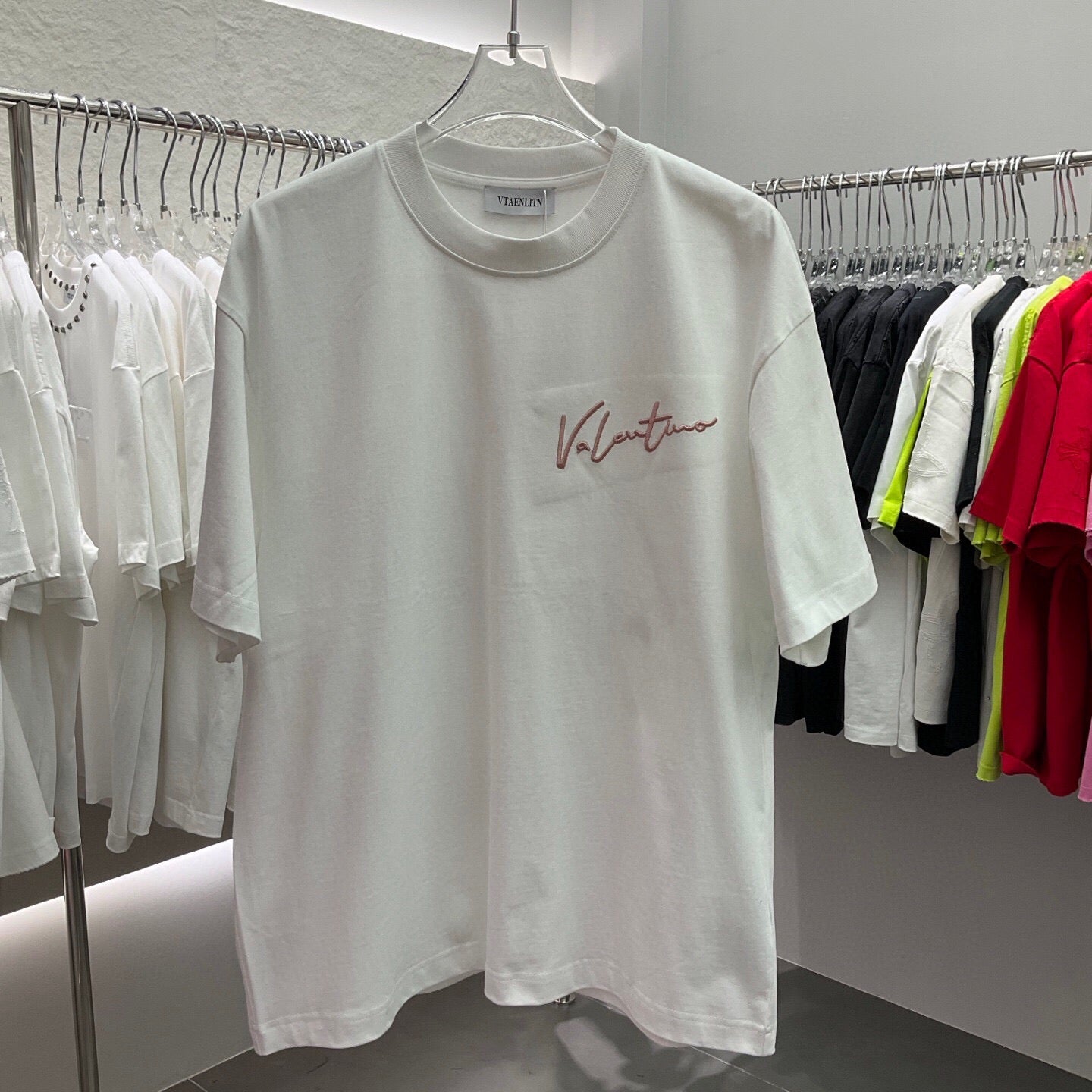 LuxluxHouse Best Quality Clothes Valentino T-shirt