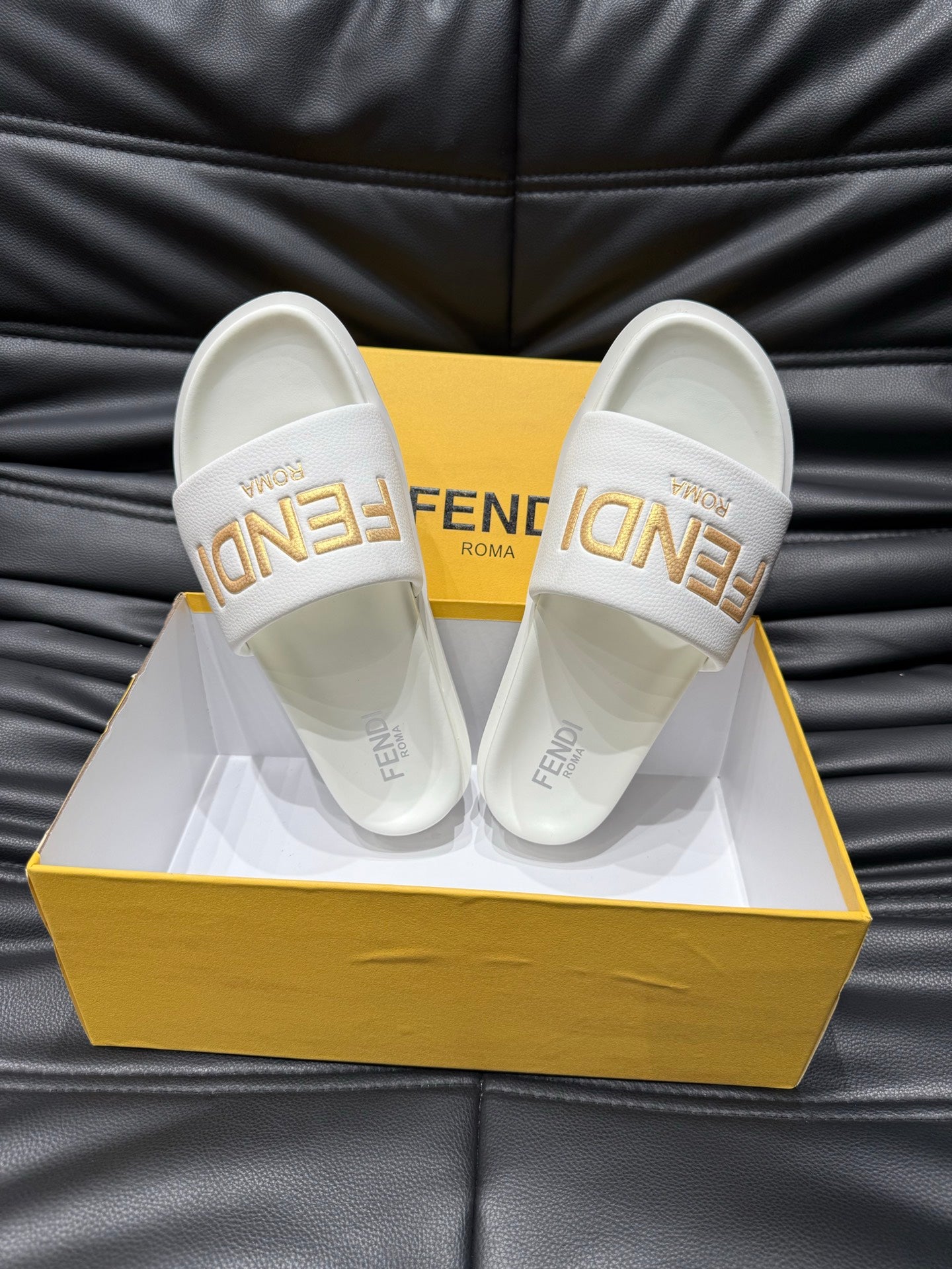 LuxluxHouse Best Quality Sandals Fendi