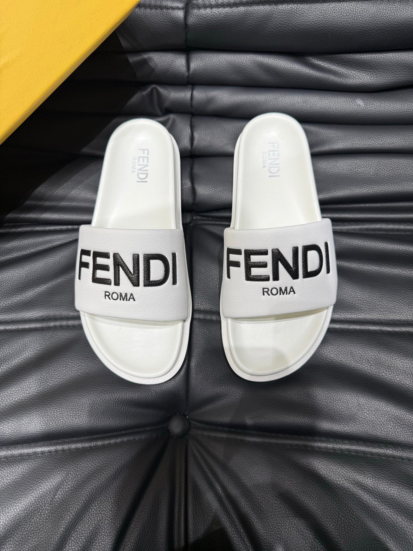 LuxluxHouse Best Quality Sandals Fendi