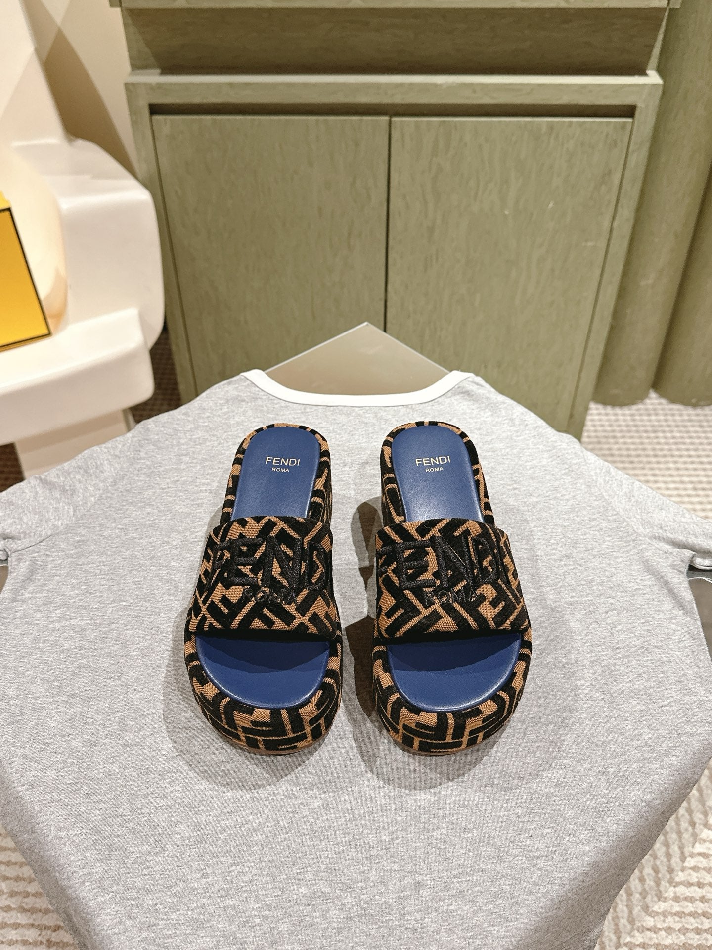 LuxluxHouse Best Quality Fendi Women Shoes