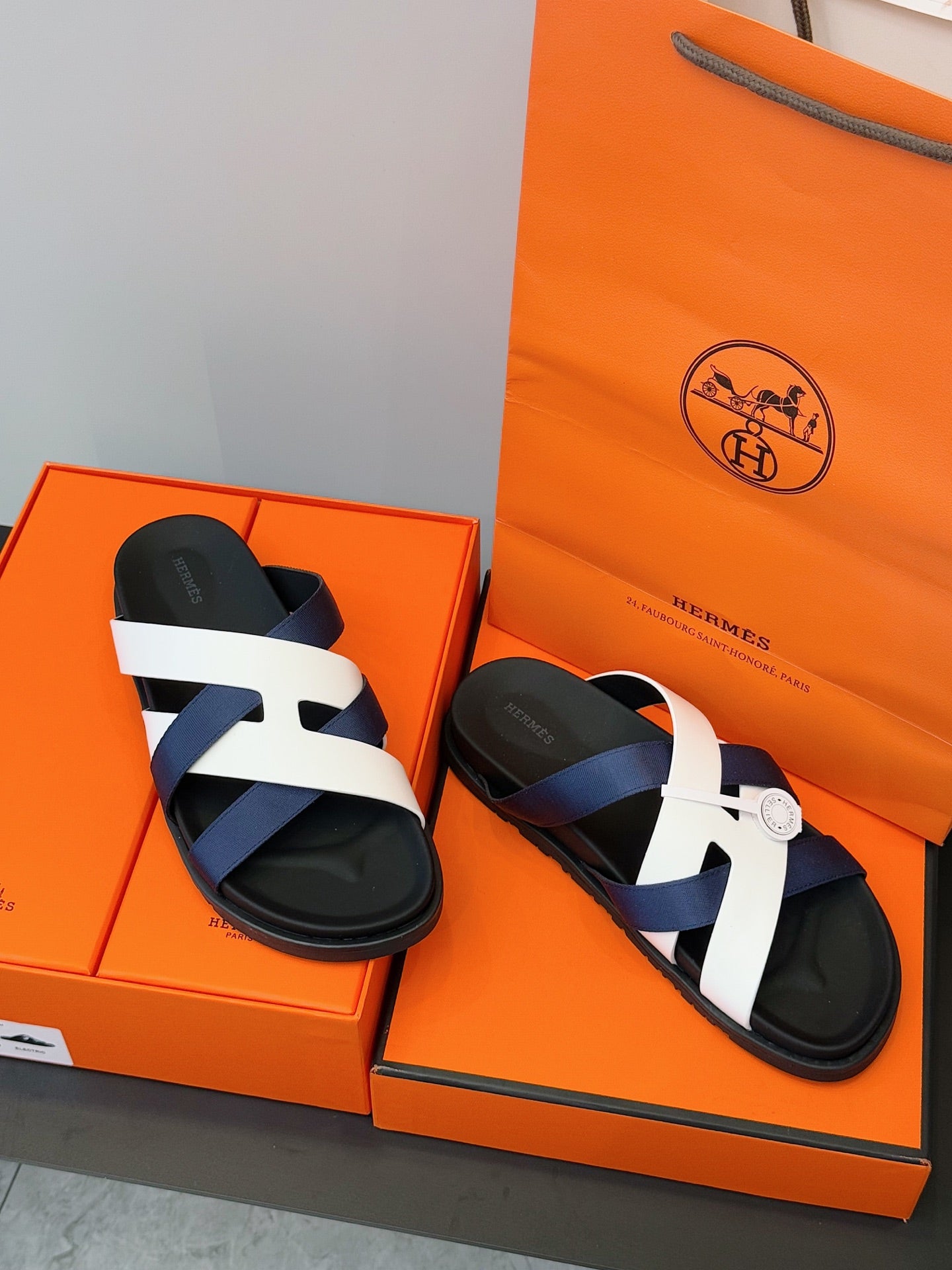 LuxluxHouse Best Quality Sandals Hermes