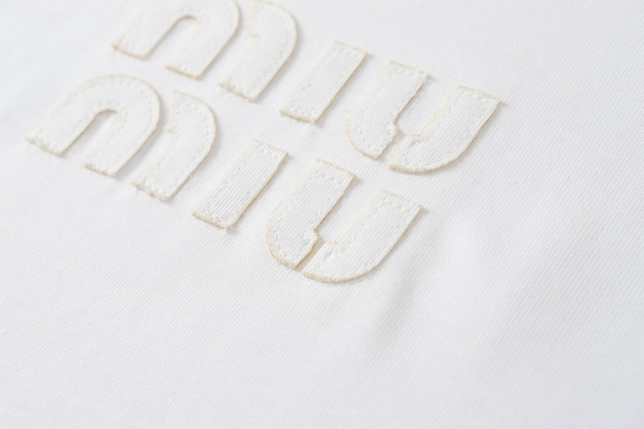 LuxluxHouse Best Quality Clothes Miu Miu T-shirt