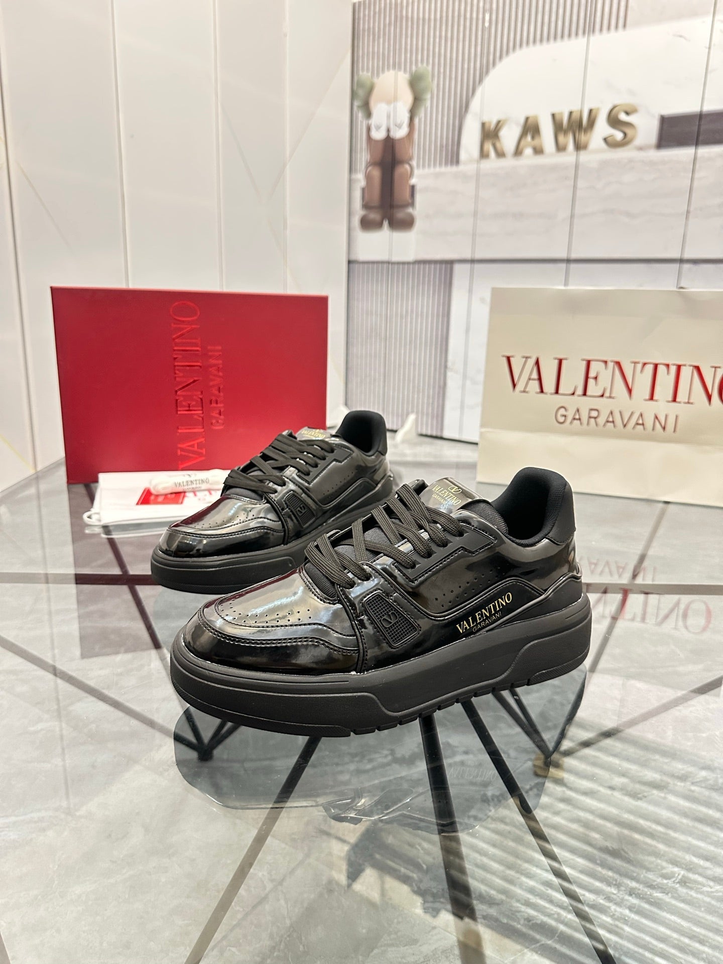 LuxluxHouse Best Quality Shoes Valentino