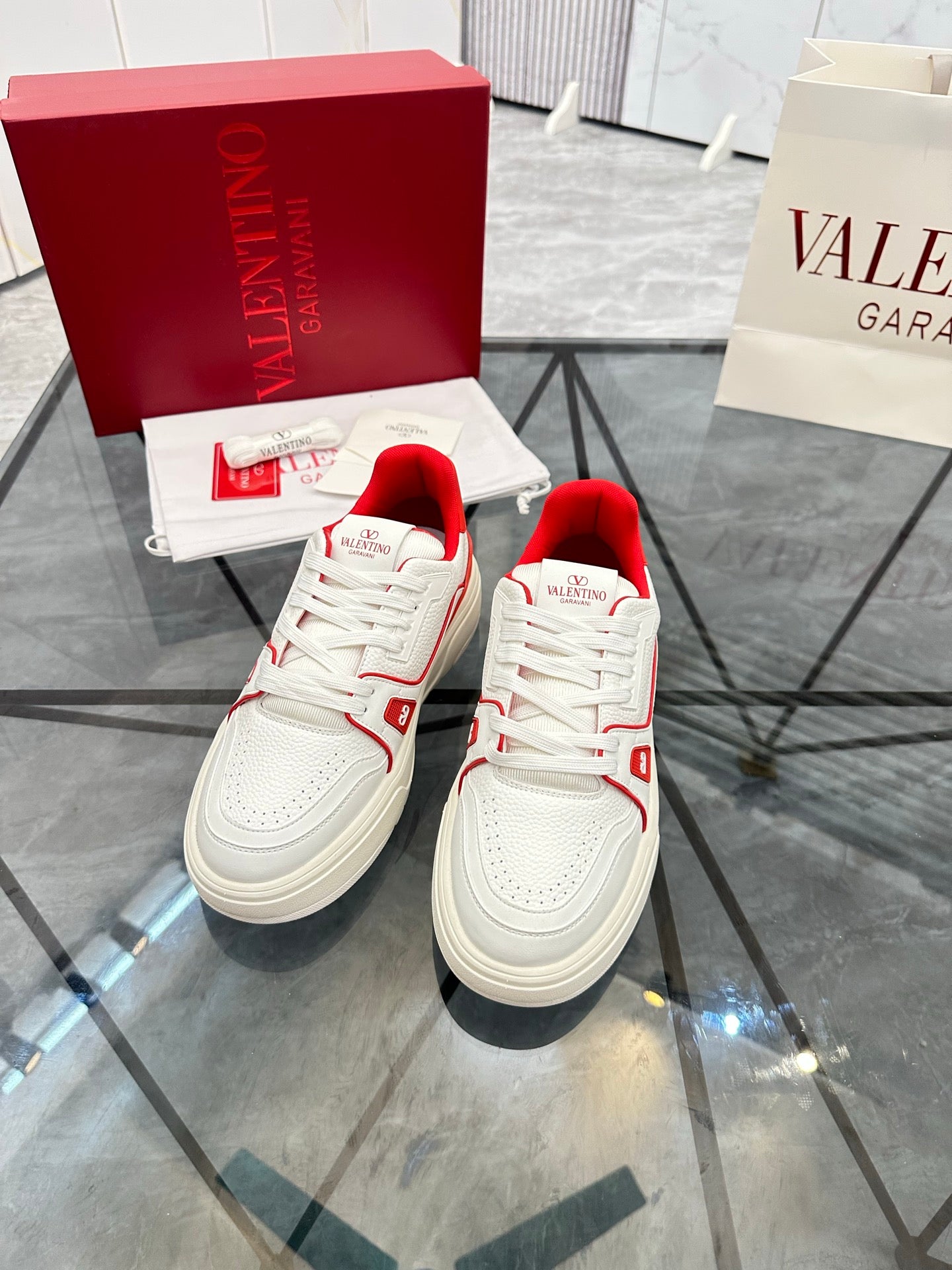 LuxluxHouse Best Quality Shoes Valentino