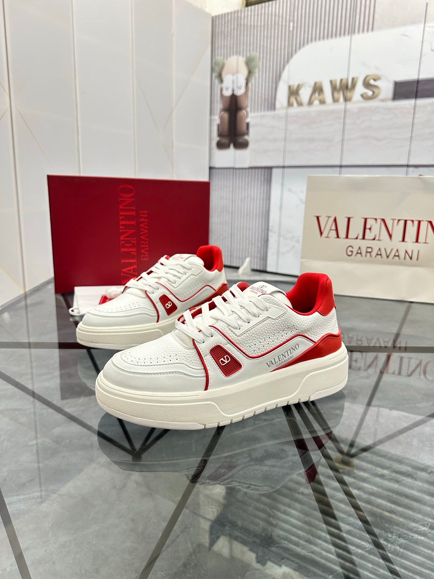 LuxluxHouse Best Quality Shoes Valentino