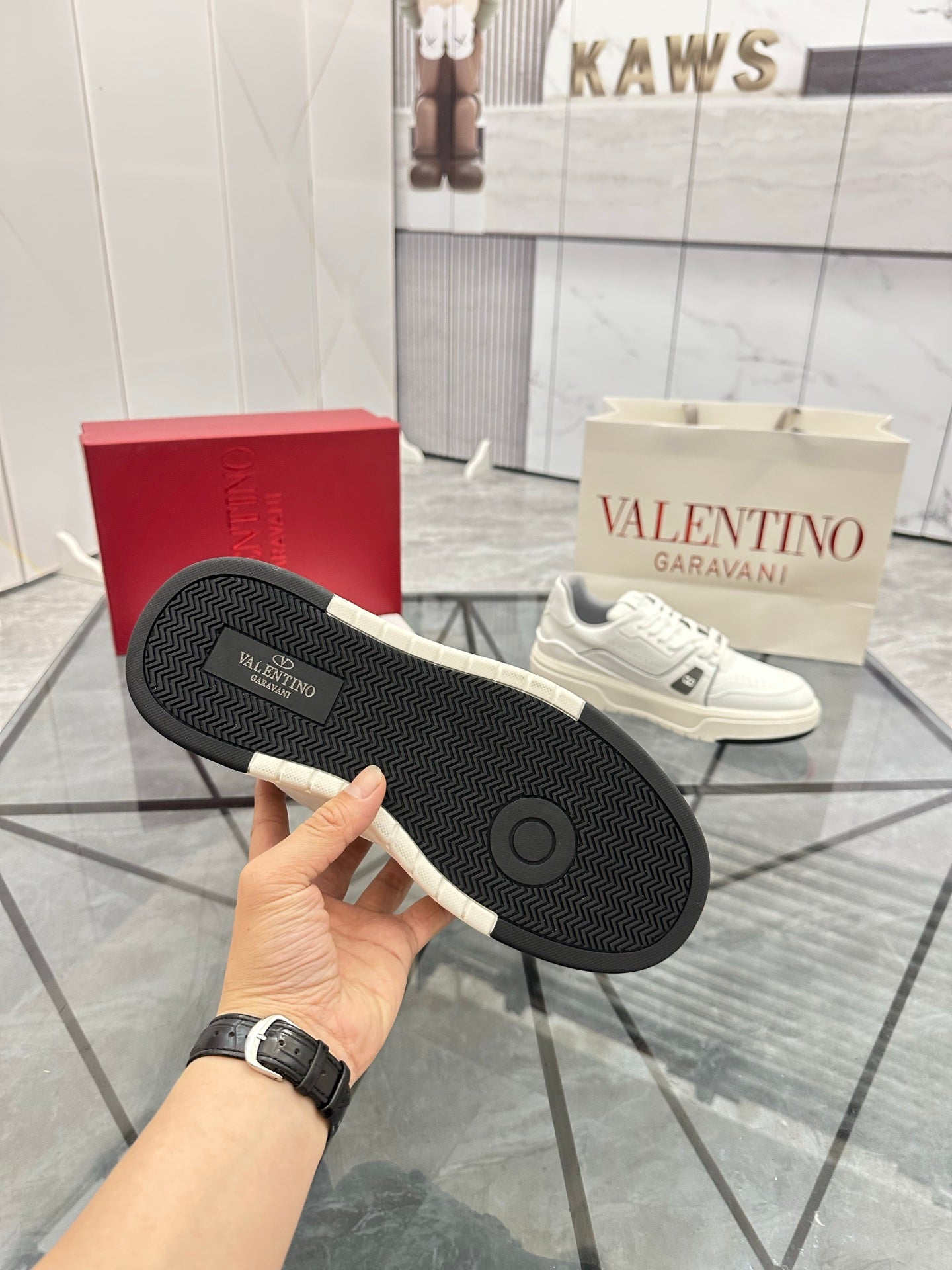 LuxluxHouse Best Quality Shoes Valentino