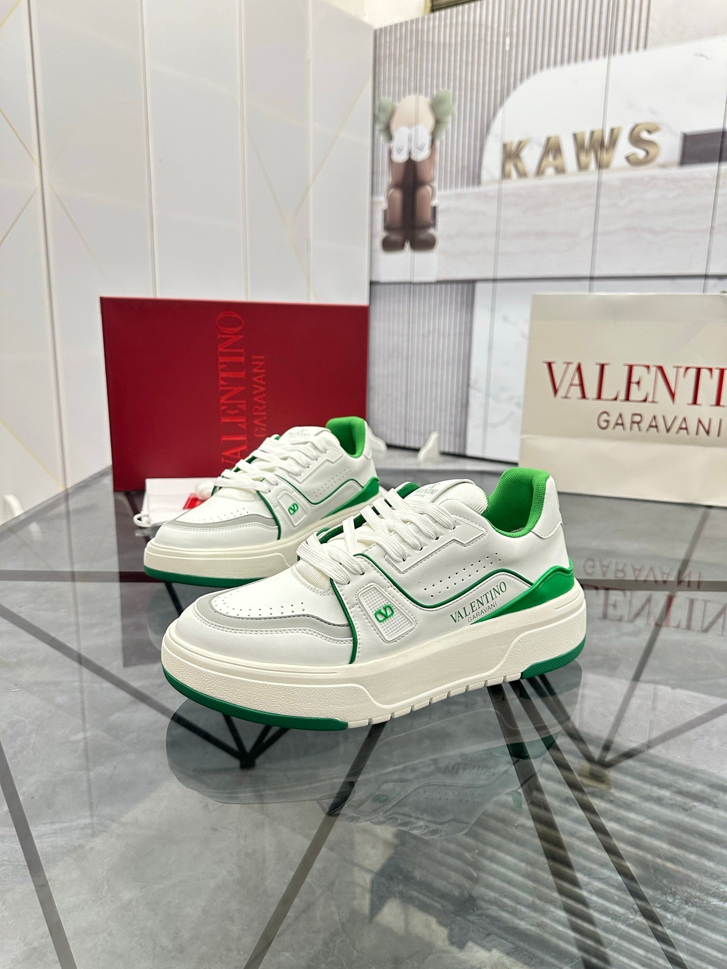 LuxluxHouse Best Quality Shoes Valentino