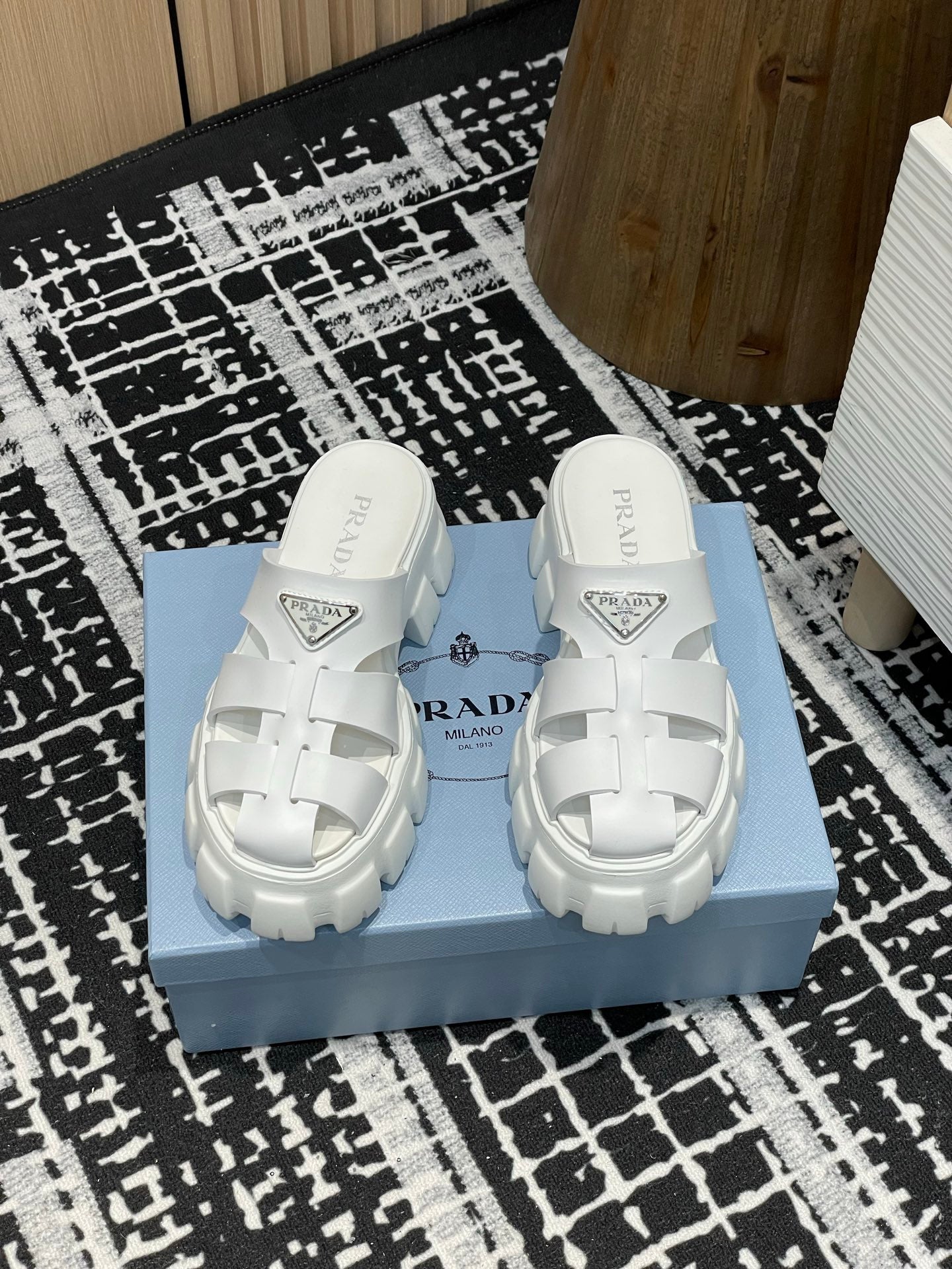 LuxluxHouse Best Quality Women Shoes Prada